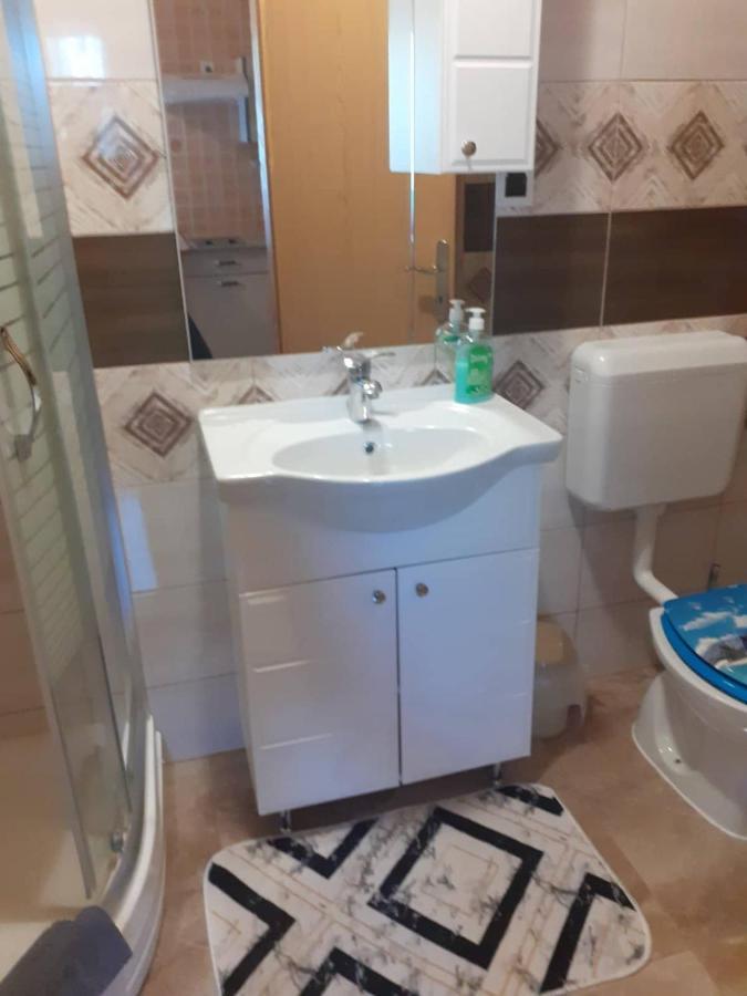 Apartman Marica Rakovica Exterior foto